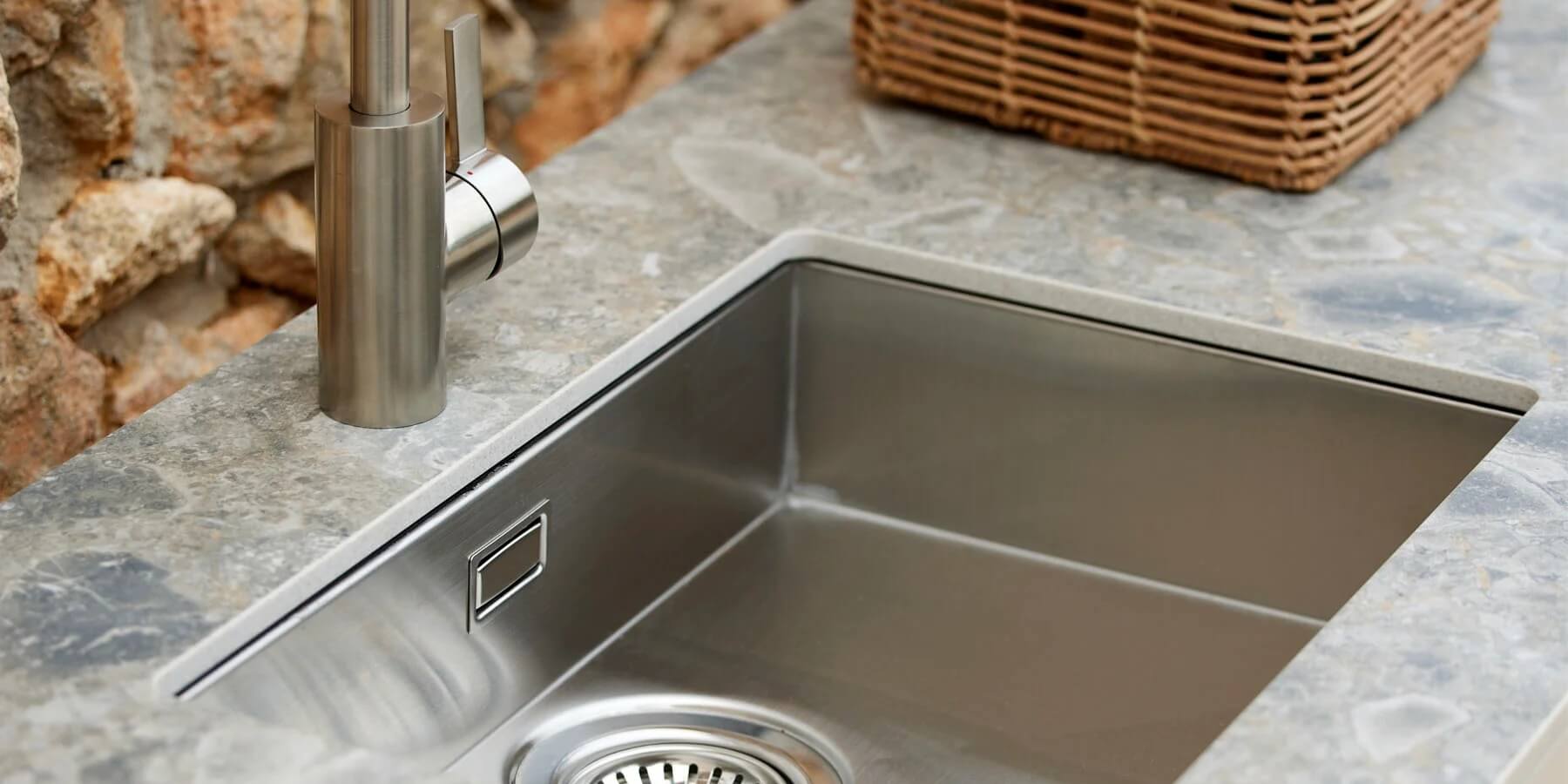 Модульная уличная кухня Sticks от Cane-line, www.parasols.ru